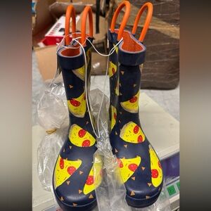 PIZZA BOOTS FOR THE KIDS